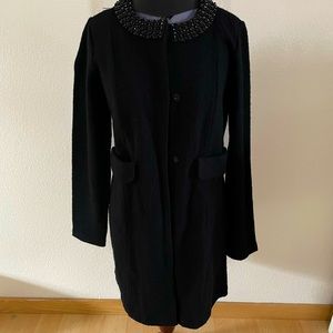 Beautiful black coat with beaded collar timeless S